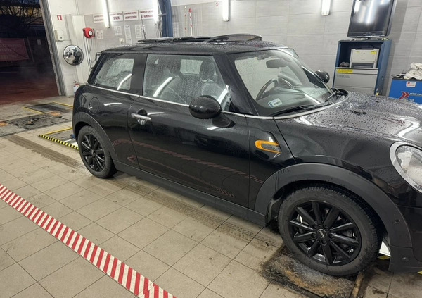 MINI ONE cena 42500 przebieg: 137000, rok produkcji 2016 z Wrocław małe 277